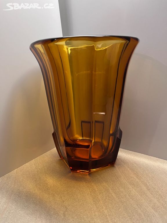 Váza - ART DECO - ambrové barvy - těžké sklo