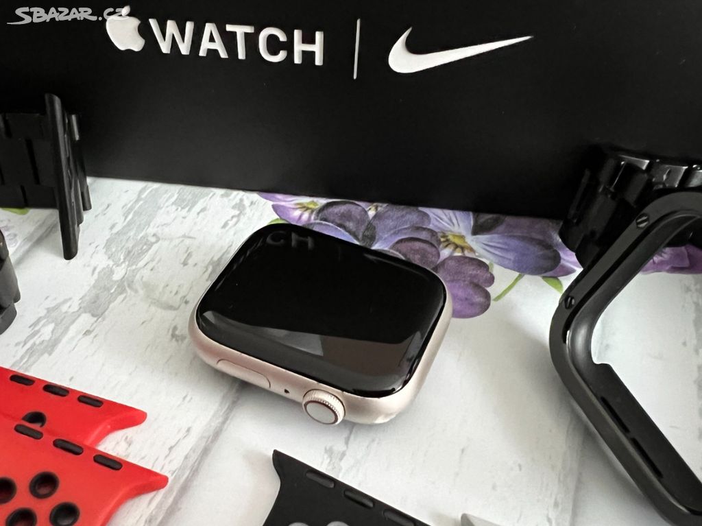 Apple Watch Nike Series 7 GPS + Cellular, 45mm