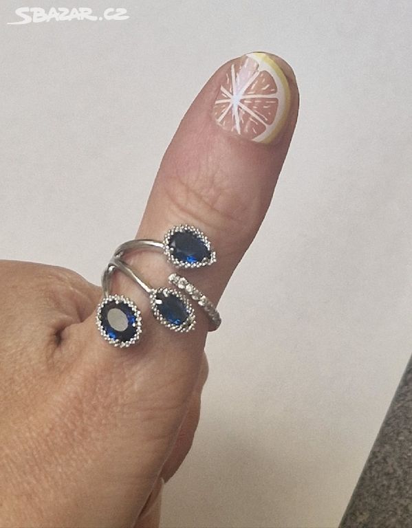 Nový  stříbrný prsten prstýnek 925 modrý kámen