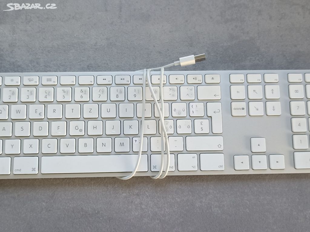 original Apple klávesnice s numerickou částí