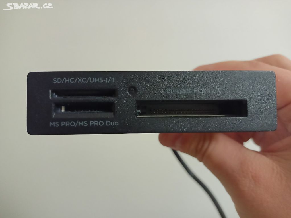 Interní čtečka karet (SD/HC / CF / MS PRO) USB 3.0