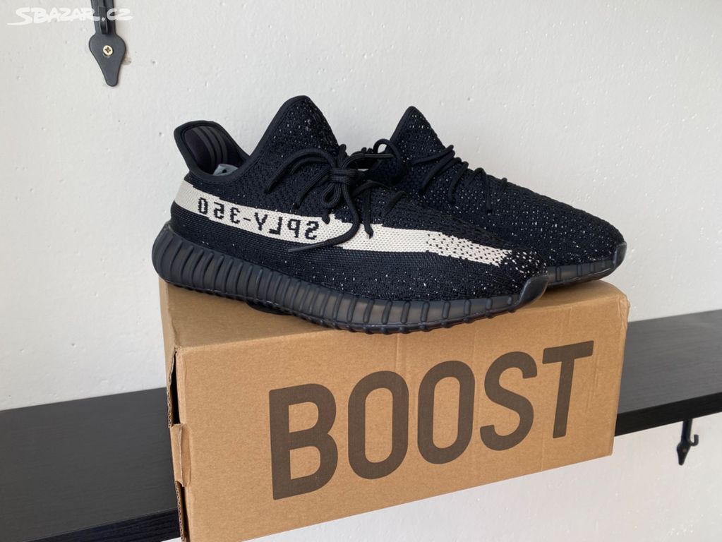 Yeezy 350 boost black/white 43 1/3 reps