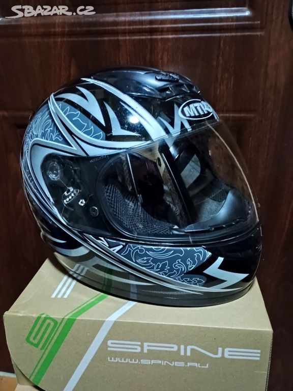 Prodám málo používanou helmu na motorku MTR v.L