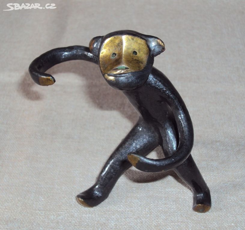 Slánka bronz opice
