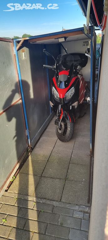 Pojízdná moto garáž na motorku/skútr