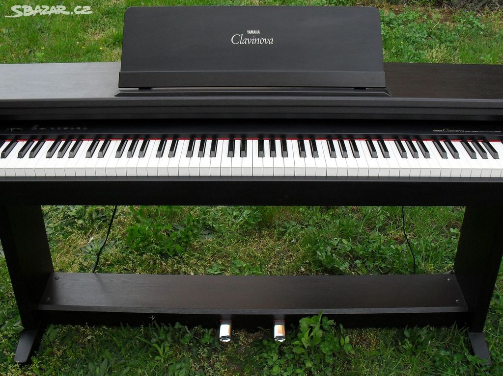Digitální piano Yamaha Clavinova CLP 122S