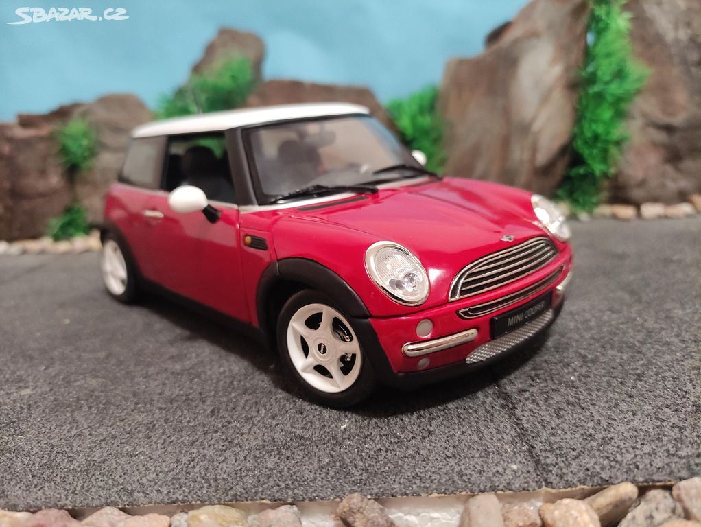 prodám model 1:18 mini cooper new mini