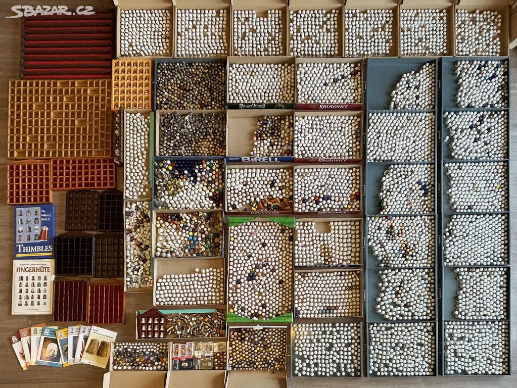 Obří sbírka sběratelských náprstků - 7300 kusů