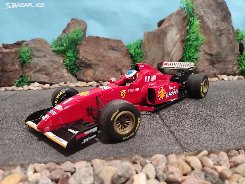 prodám model 1:18 formule ferrari F310