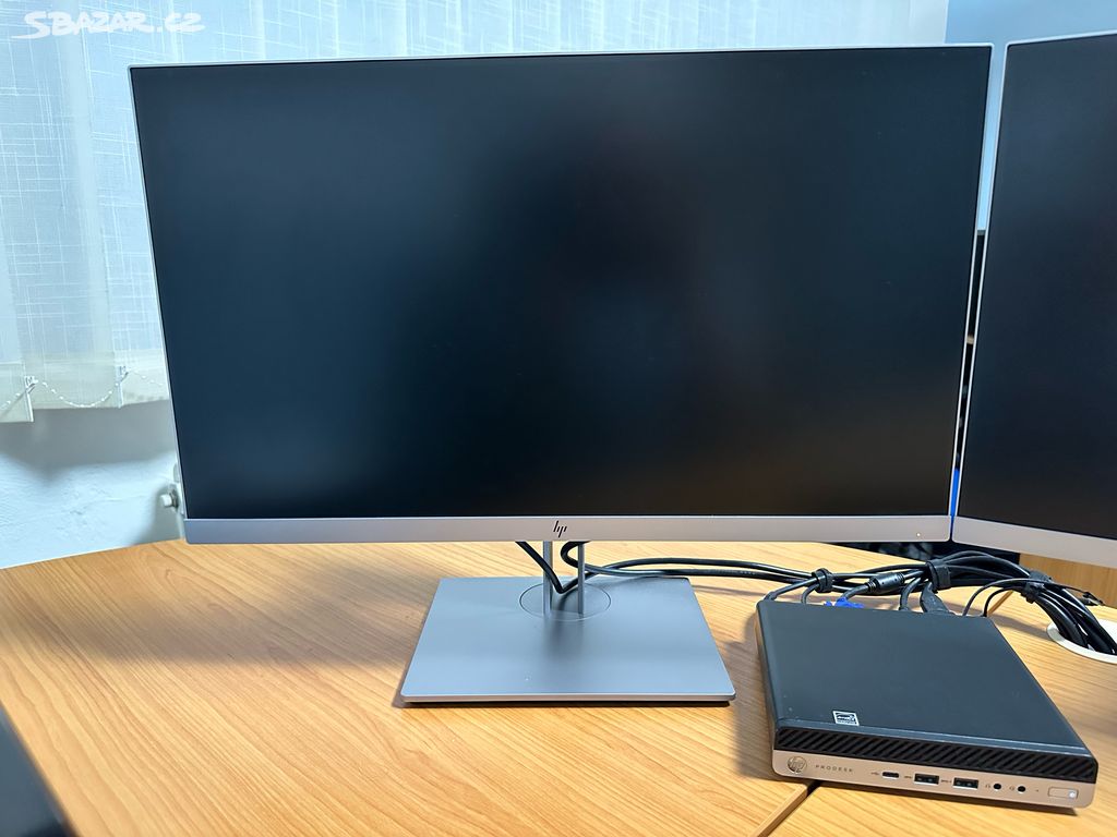 Prodám - Profesionální monitor HP 24, 2 ks