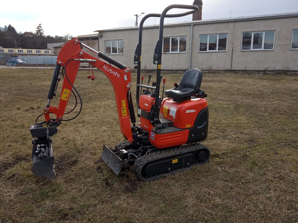 Zemní práce minibagr Kubota K008-3