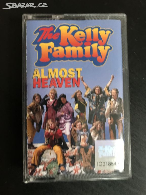 MC The Kelly Family.