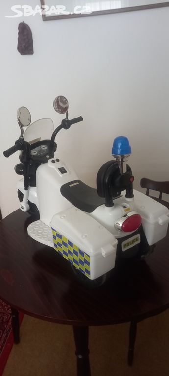 Policejní motorka.i