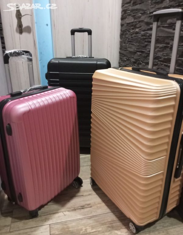 Nové velké cestovní kufr cena 1100- 1400 Kč