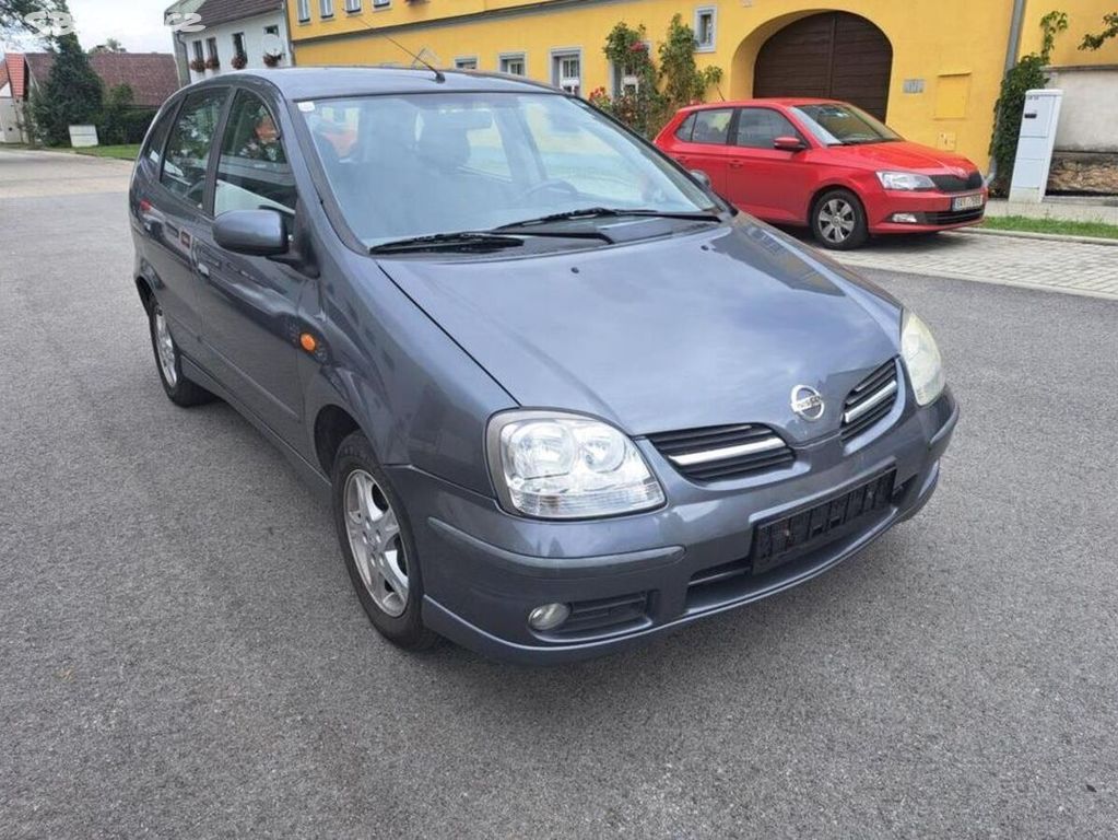 Nissan Almera Tino 2,2 dCi Visia nafta manuální