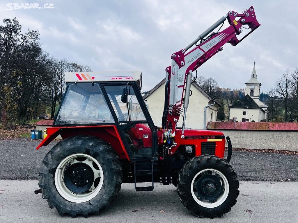 Traktor Zetor 72454X4 + čelní nakladač