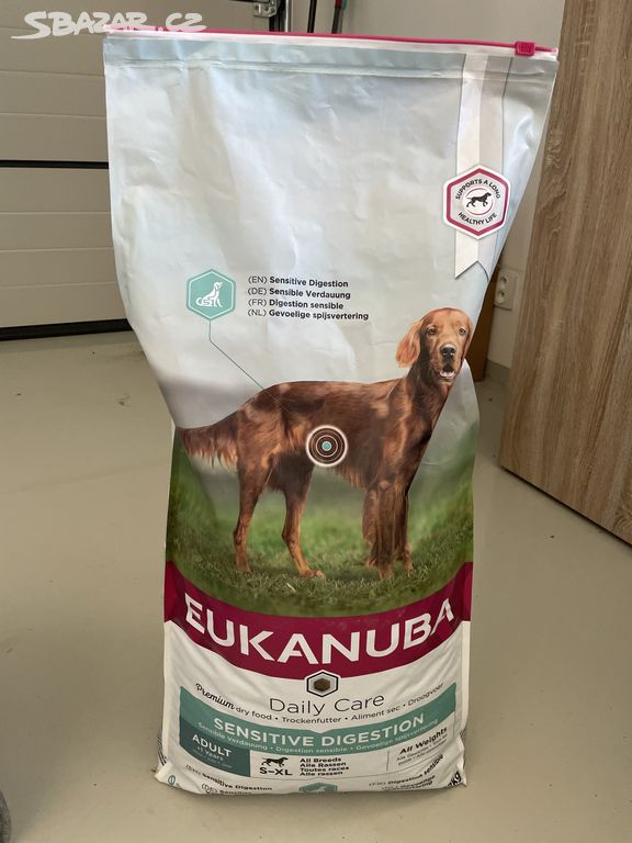 Granule pro psy Eukanuba sensitive digestion 12 kg