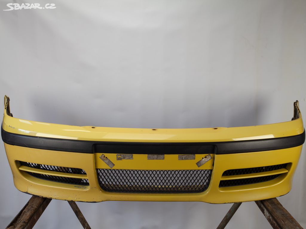 Octavia 1 RS - originální přední nárazník žlutý