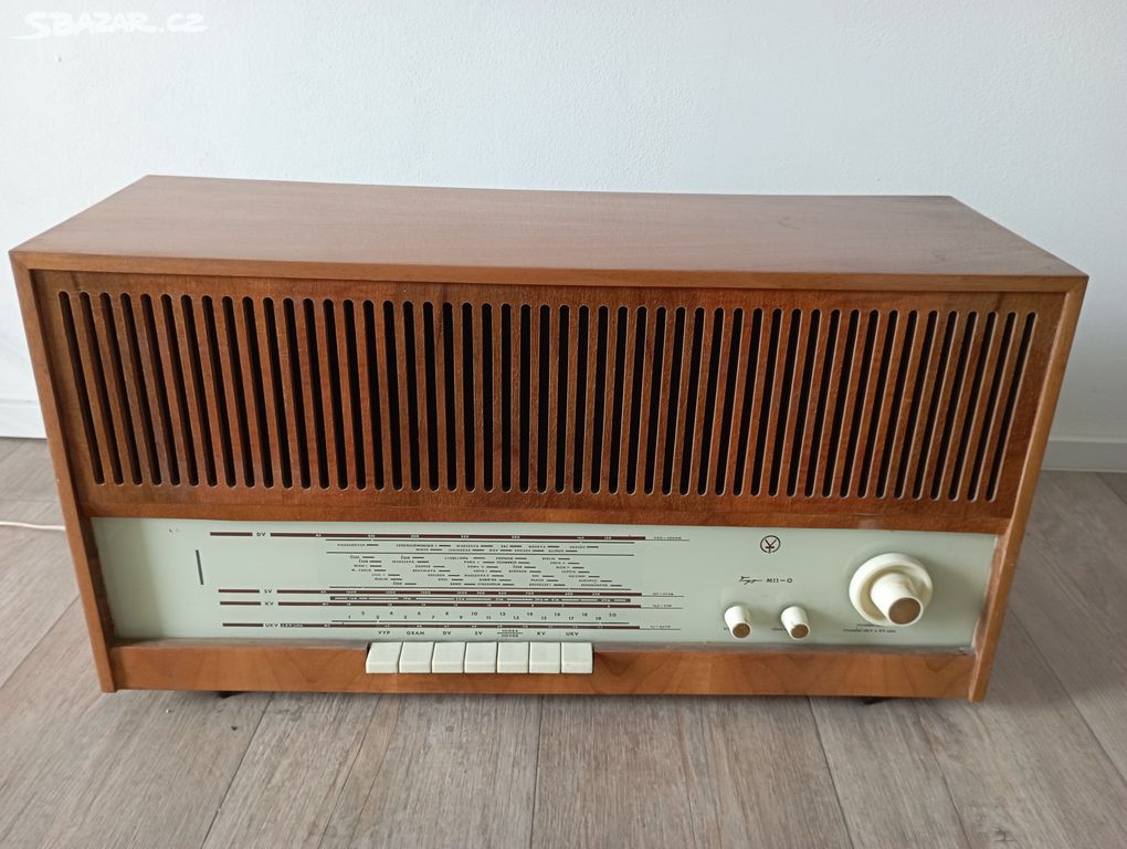 Retro rádio typ M11-0