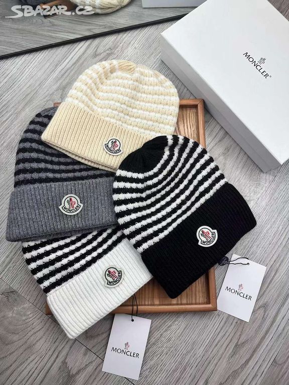 Dámská teplá čepice Moncler