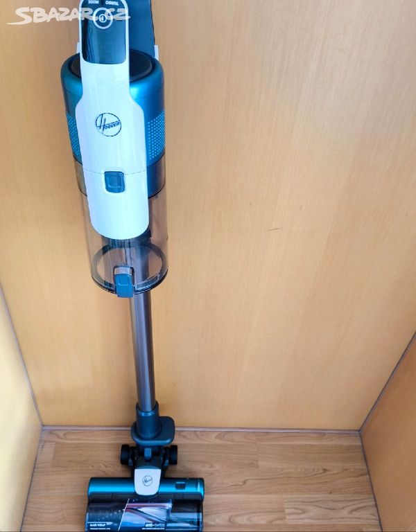 Tyčový AKU vysavač Hoover HF910P