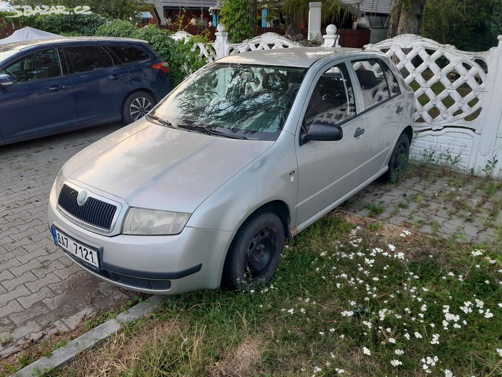 Škoda Fabia 1.4 Mpi 44kw stribrna