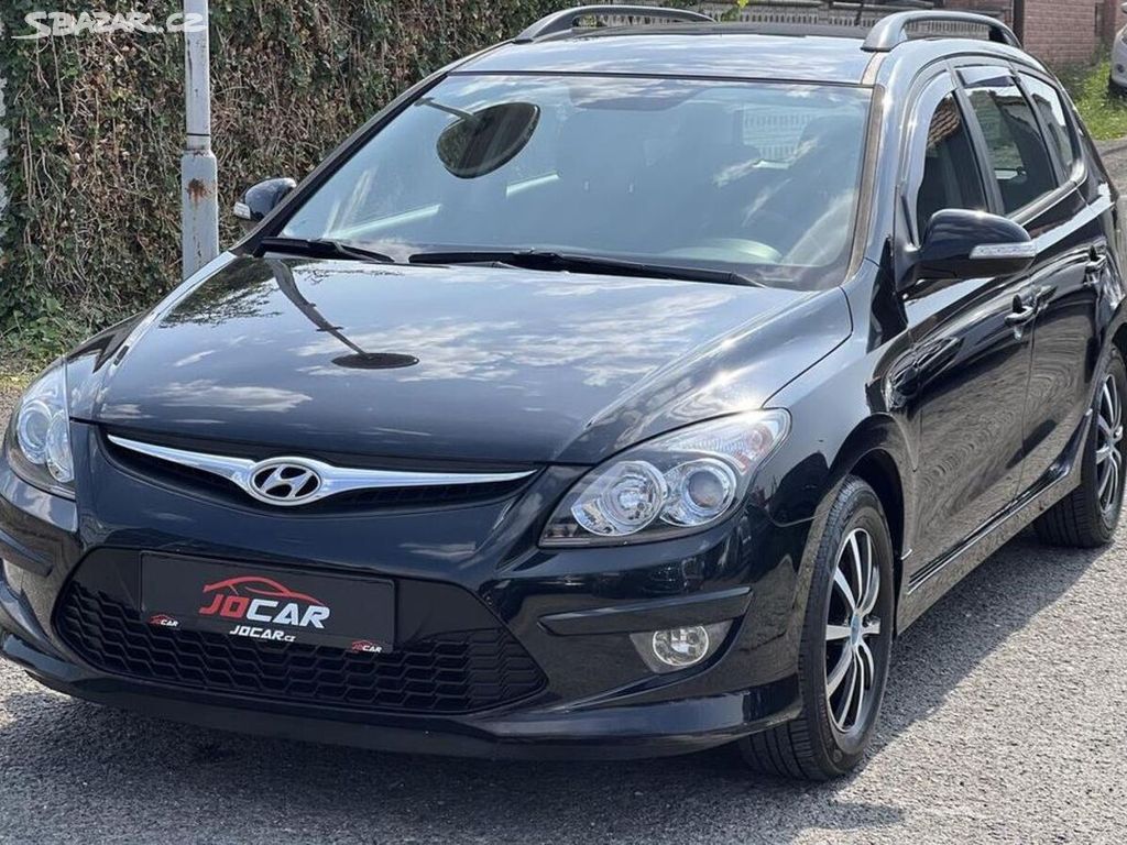 Hyundai i30 1.6i 16v KLIMA ALU PŮVOD ČR manuální