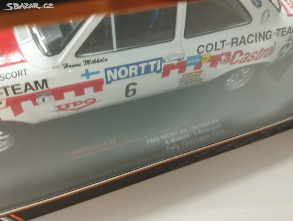 Modely 1:18