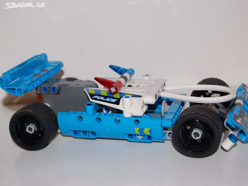 Velké auto Lego - sportáček