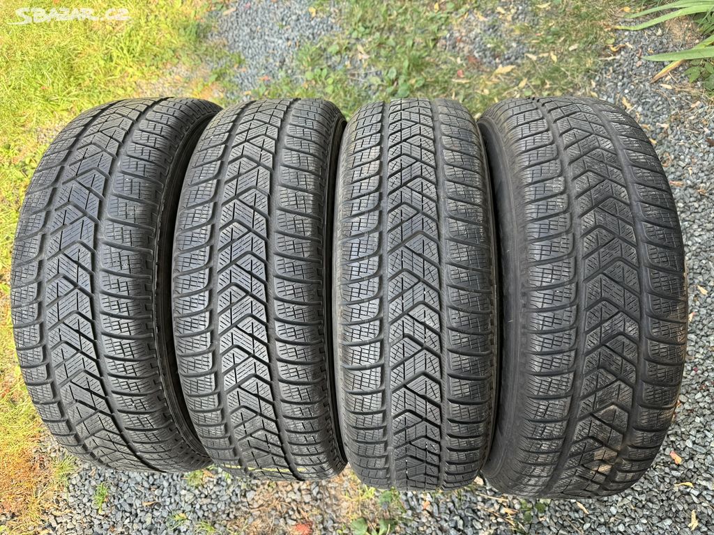 Zimní pneu 215 65 17 Pirelli