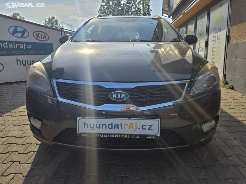 Kia Cee´d 1.6-TAŽNÉ-spotř.cca 5,5l/100km