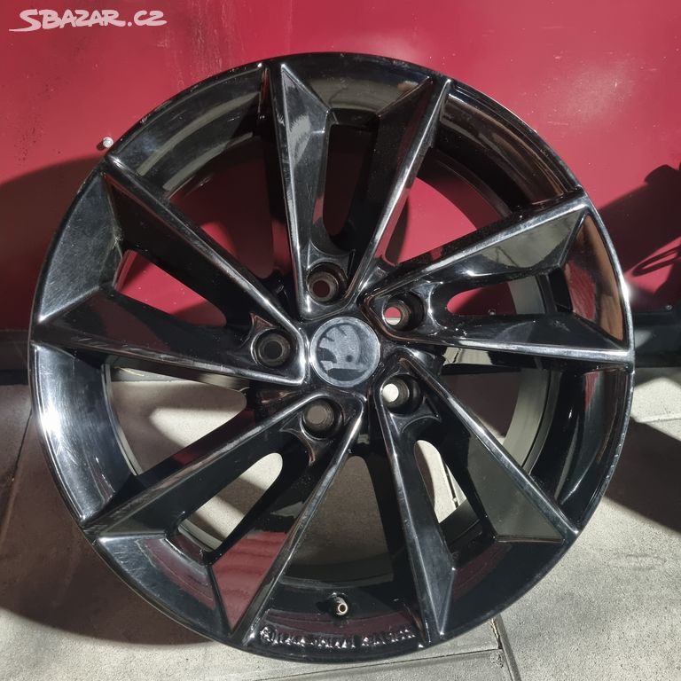 17"-HEZKÉ ČERNÉ ALU LITÉ DISKY 5x112 ŠKODA KODIAQ