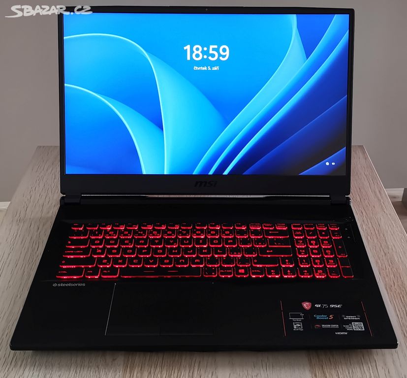 Herní notebook MSI GL75 9SE, 17,3", RTX 2060