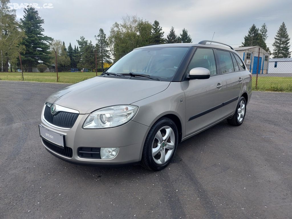 Škoda Fabia II kombi 1.4 16V,aut.klimatizace