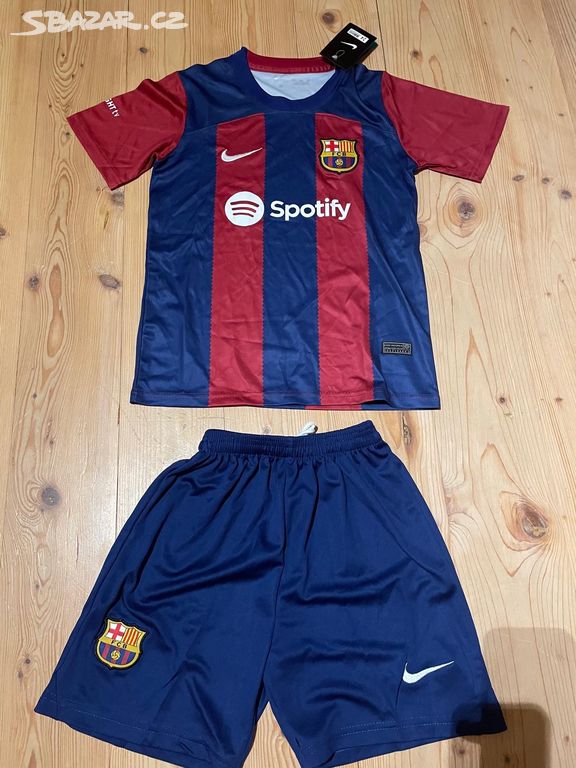 Dětský dres a kraťasy FC Barcelona, Nike