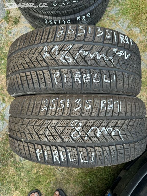 Zimní pneu 2x255/35 R21 Pirelli