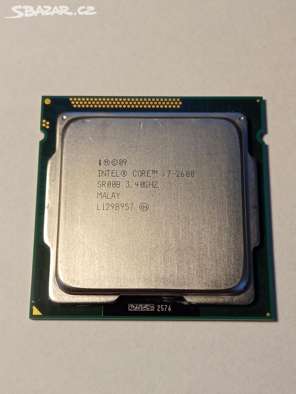 Procesor: Intel Core i7 2600 (socket 1155)