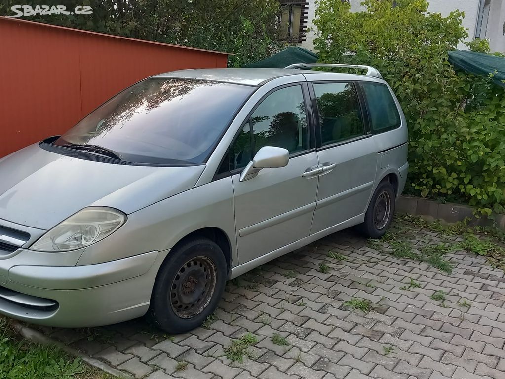 Prodám Citroen C8, rok výroby 10/2003