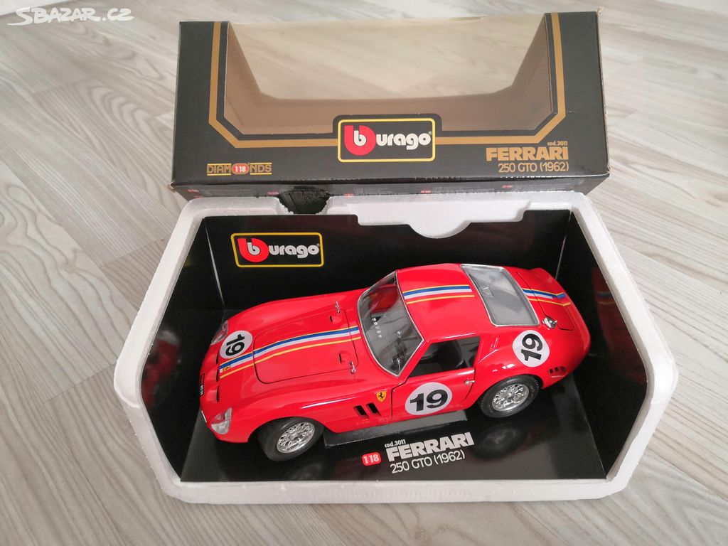 Model auta Ferrari 250 GTO (1962) 1:18 Bburago TOP