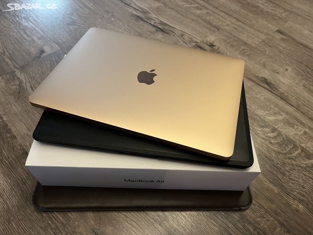 MacBook Air 5 13' 2022, 256GB, M1, zár. 10.2024