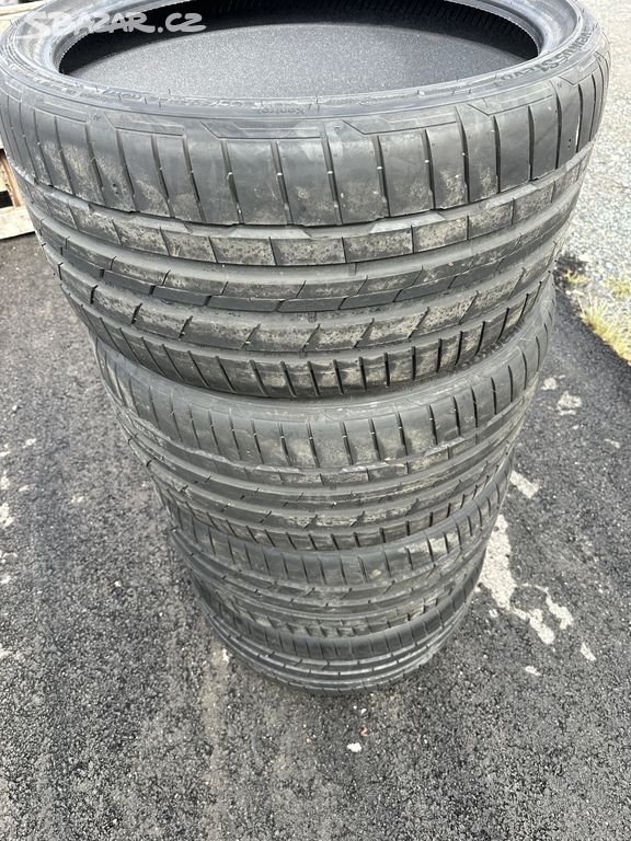 Hankook Ventus S1 evo3 285/30/22