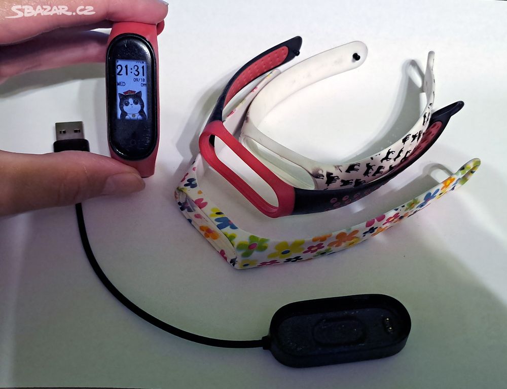 Fitnes Hodinky Xiaomi Smart Band 4 + 3x náramek