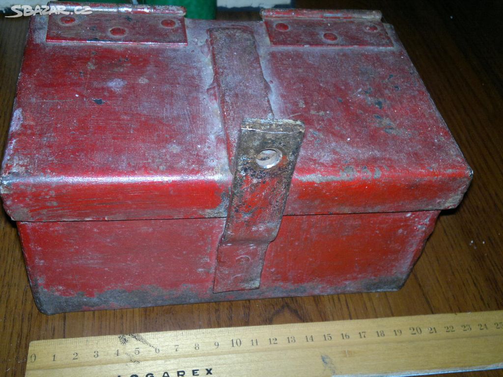 Rarita - stará těžká železná pokladna trezor box