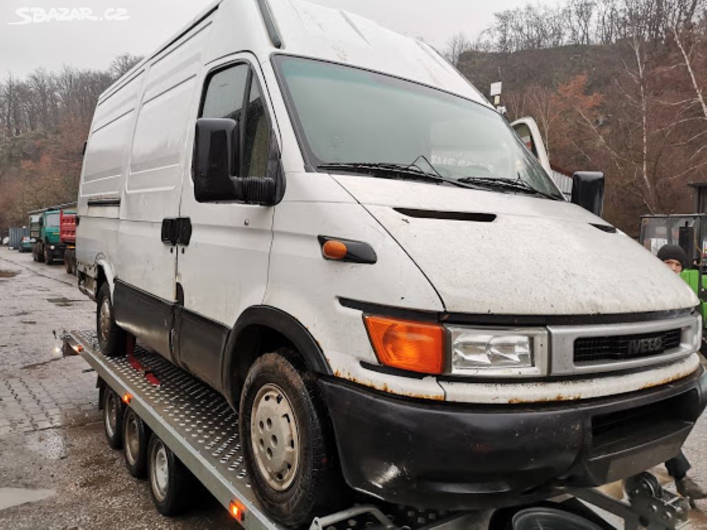 Iveco daily 35 S 11 - Náhradní díly z vozu