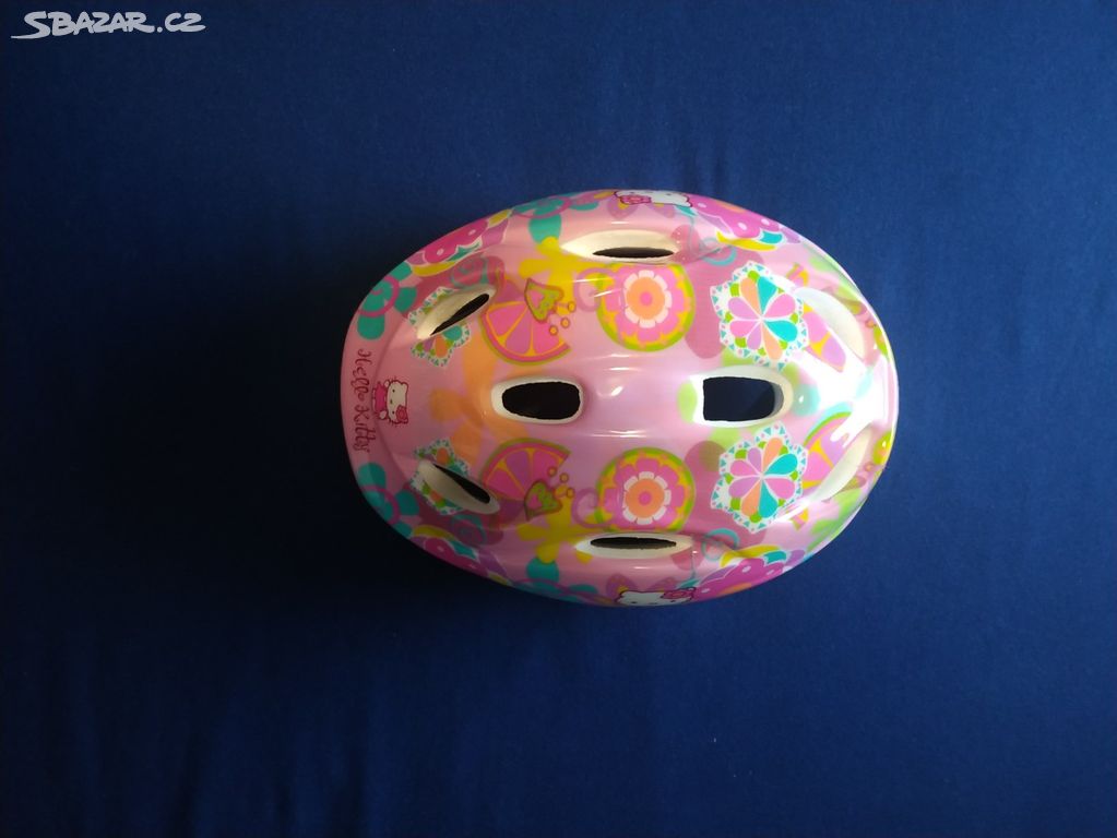Růžová  helma Hello Kitty /cca pro 4 - 5 let/