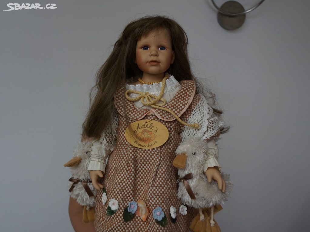 Porcelánová sběratelská značená panenka výška 60cm