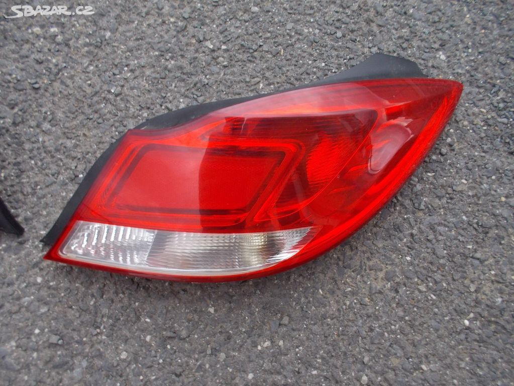 Pravé zadní světlo Opel Insignia sedan