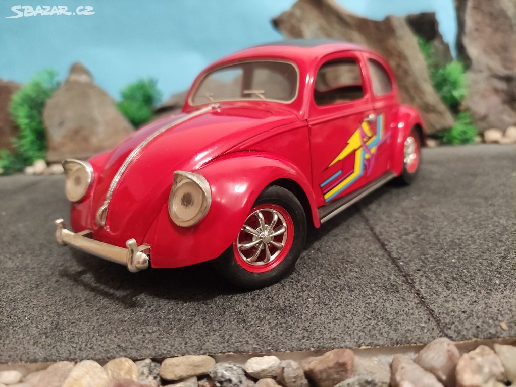 prodám model 1:18 volkswagen beetle