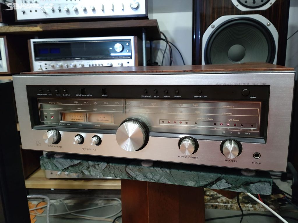 receiver Luxman R 1050