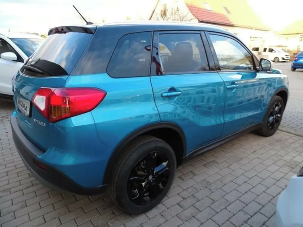 Suzuki Vitara 1.4 Boosterjet Comfort+ 4x2 - 140 PS - fotka 4
